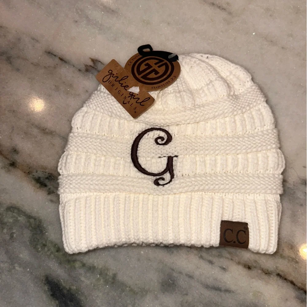 NWT C.C G‎ Monogram in Brown Cream Knit Beanie
